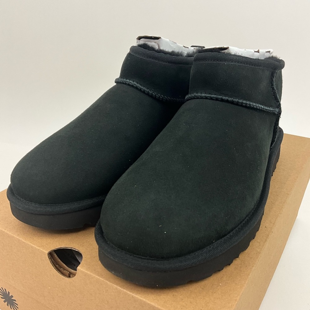 Ugg Ultra Mini Classic 1116109 Boots Black, Size 9 Shoes Winter Sherpa Lined